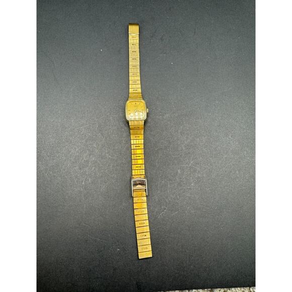 Vintage Seiko 2B31-5000 Gold Dial Lady Quartz Square Watch Japan Gold Tone main image 4